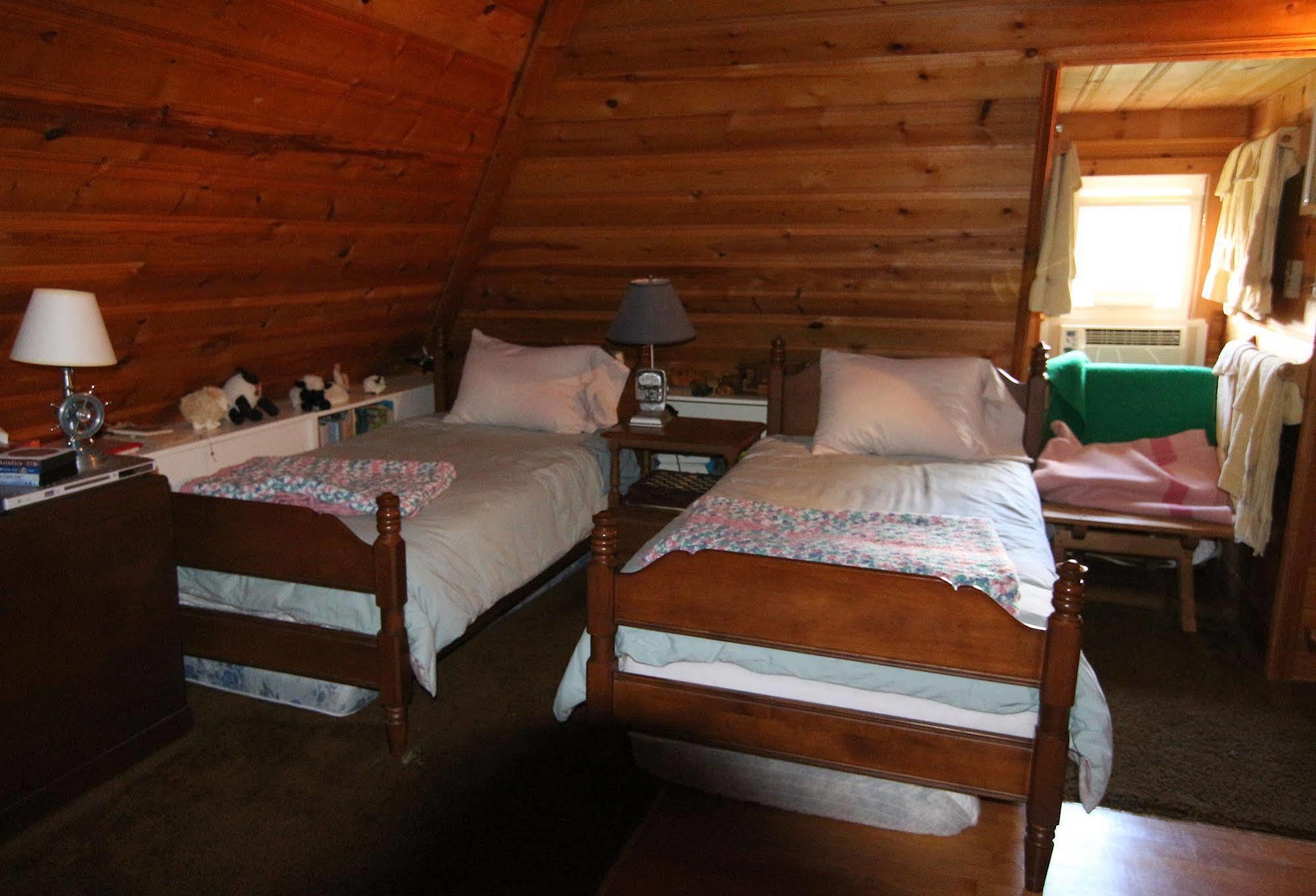Fairmount Bed & Breakfast Basswood Bagian luar foto